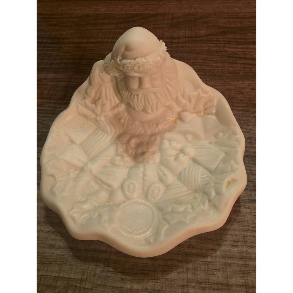 Santa Dish